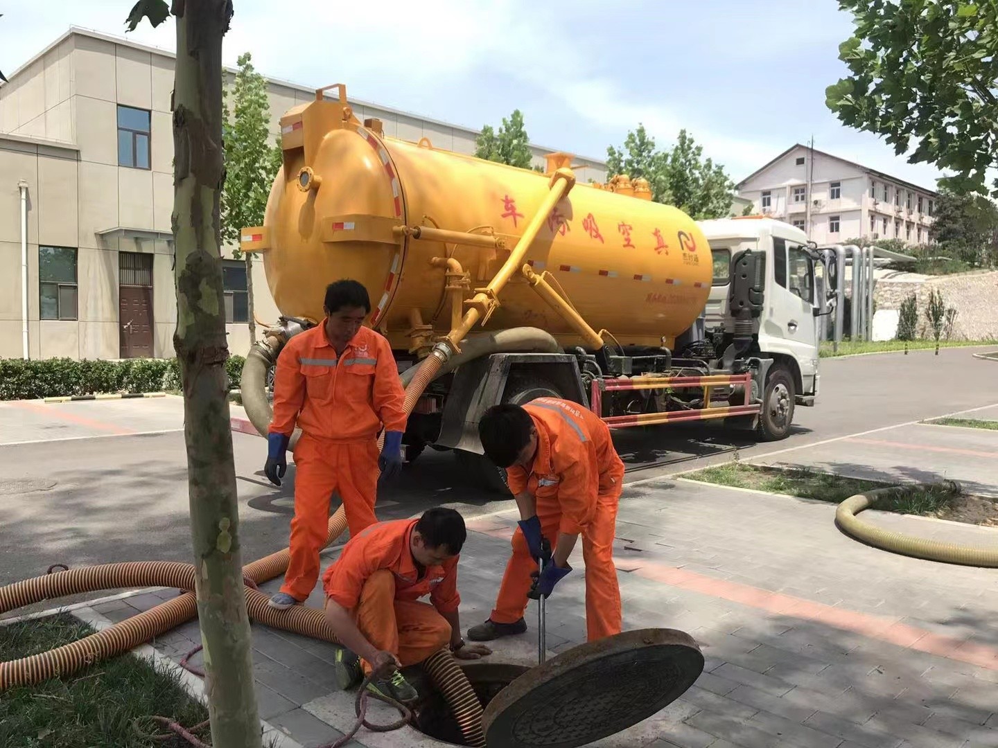 临河化粪池清理与5-8吨吸粪车施工效率分析